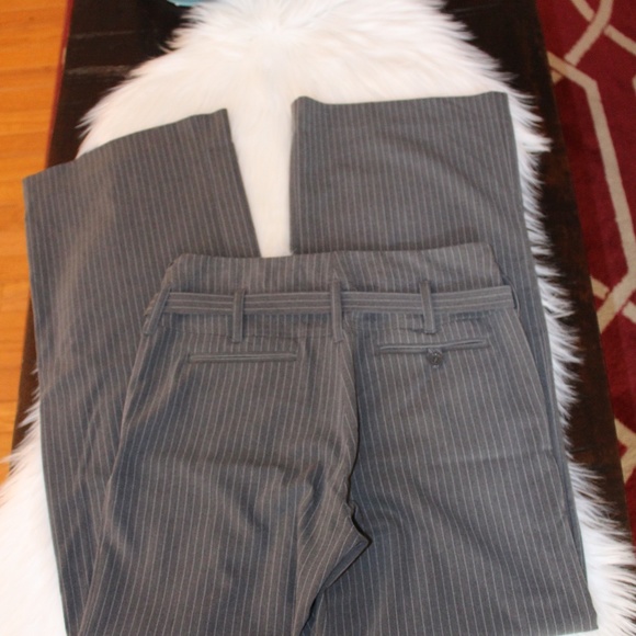 Body by Victoria, gray and white pinstriped belted pants - Picture 2 of 6